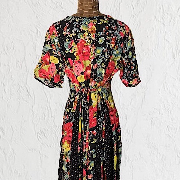 Vintage Floral Tieback Summer Dress - Picture 3 of 17